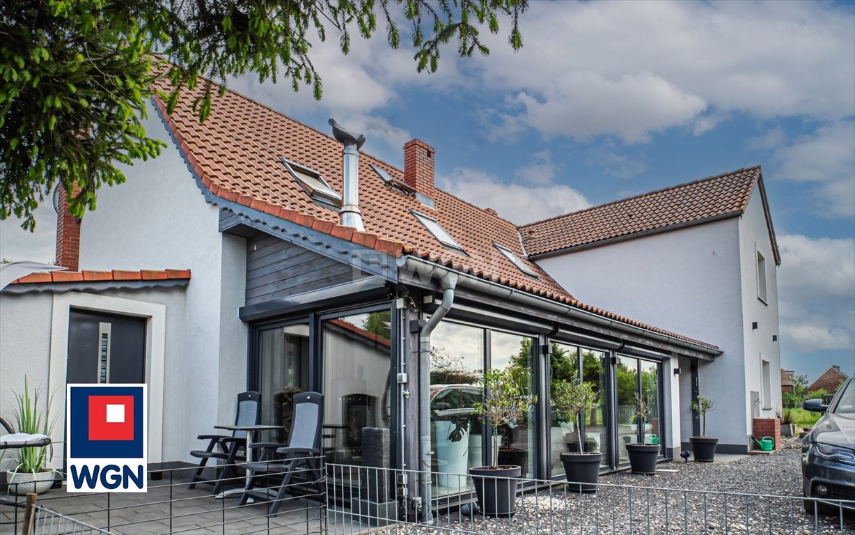 Przestronny dom 200 m² z 2 częściami (potencjał inwestycyjny) Wykroty, Kopernika  200m2 Foto 1