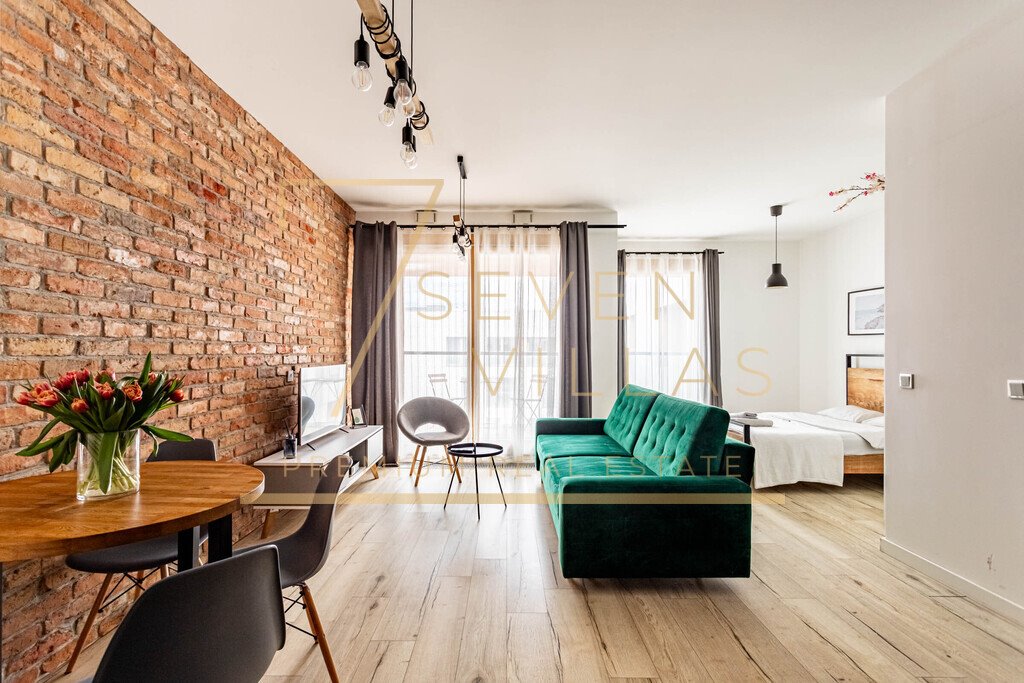 Zapraszam do obejrzenia nowoczesnego 41 m² apartamentu na ostatnim piętrze Warszawa, Kolejowa  41m2 Foto 1