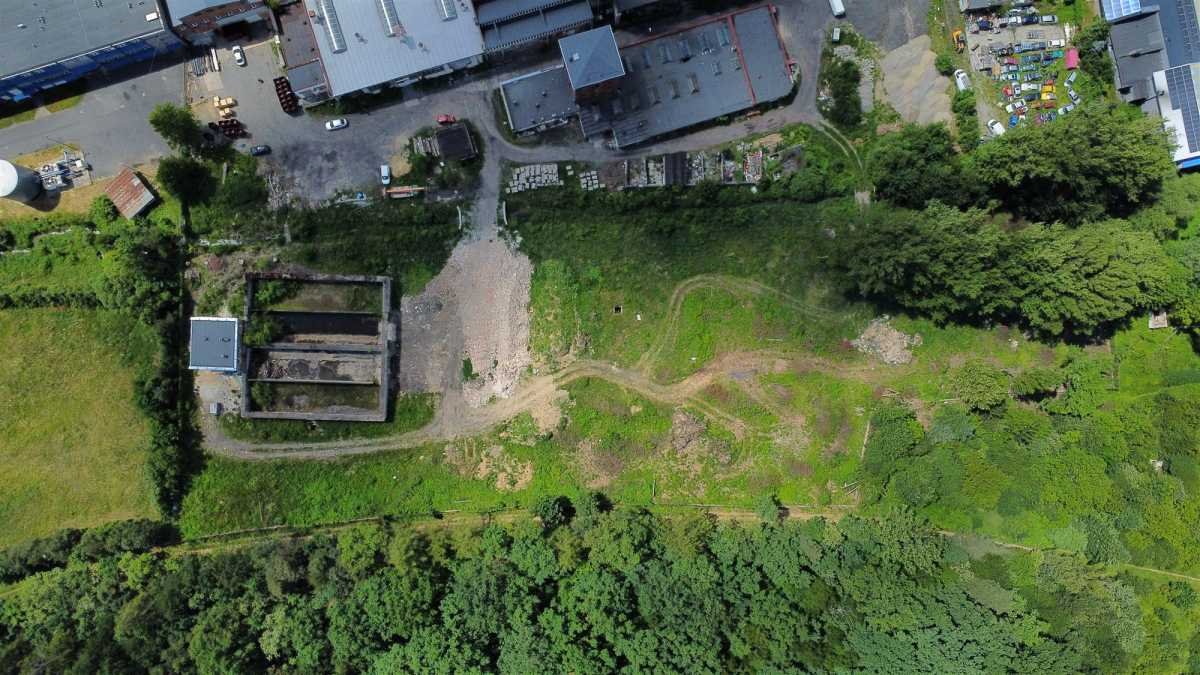 Do sprzedania działka 11 850 m² z budynkiem i magazynami w Bielawie Bielawa  11 850m2 Foto 1