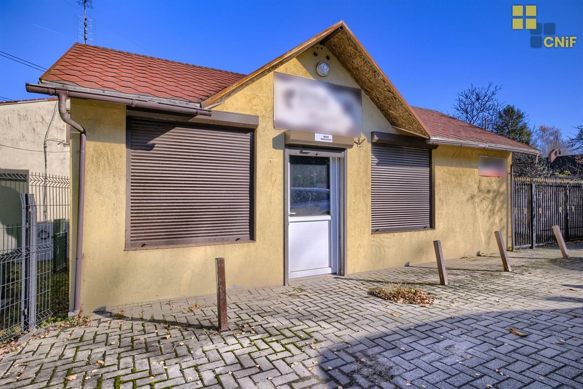 Polecam pawilon 32 m² z parkingiem i reklamą w Częstochowie Częstochowa, Północ  32m2 Foto 1