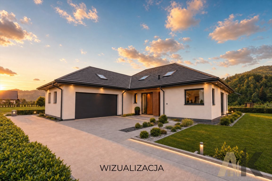 Dom wolnostojący z dużym poddaszem i garażem w Łącku Łącko  258m2 Foto 1