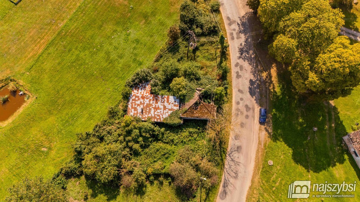 Na sprzedaż gospodarstwo rolne z dużymi gruntami i budynkami Miodowice  70m2 Foto 1