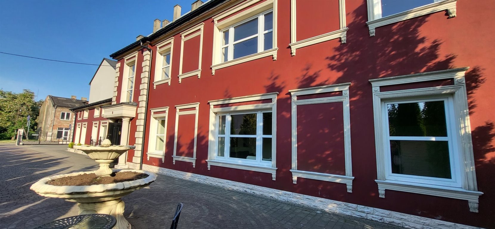 Luksusowy lokal 250 m2 z dużymi oknami i parkingiem Zduńska Wola, Zachód (Getta)  250m2 Foto 1