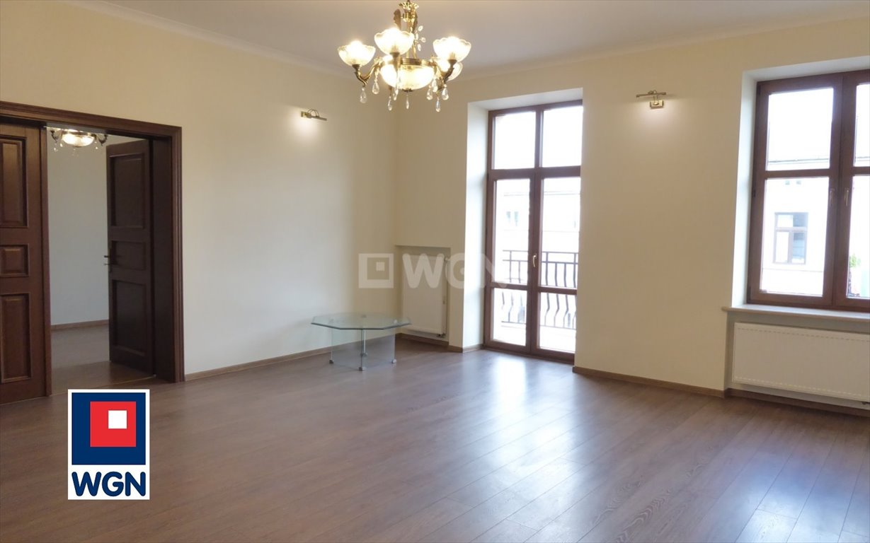 Mieszkanie dwupokojowe na wynajem Częstochowa, Śródmieście, Dąbrowskiego  98m2 Foto 1