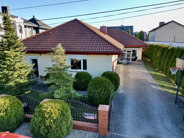 Przestronny dom 200 m2 z dużą kuchnią i ogrodem Opole, Grudzice, Gałczyńskiego  238m2 Foto 1