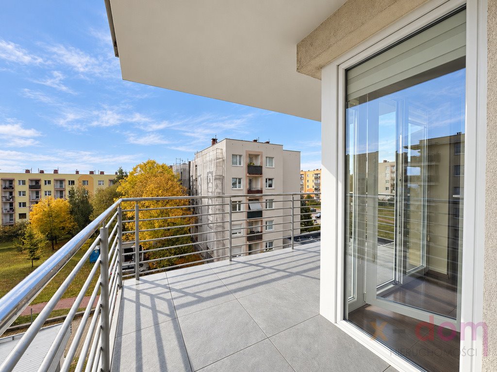 Mieszkanie 47 m² z dużym tarasem w Kielcach - spokojna okolica Kielce, pl. marsz. Józefa Piłsudskiego  47m2 Foto 1