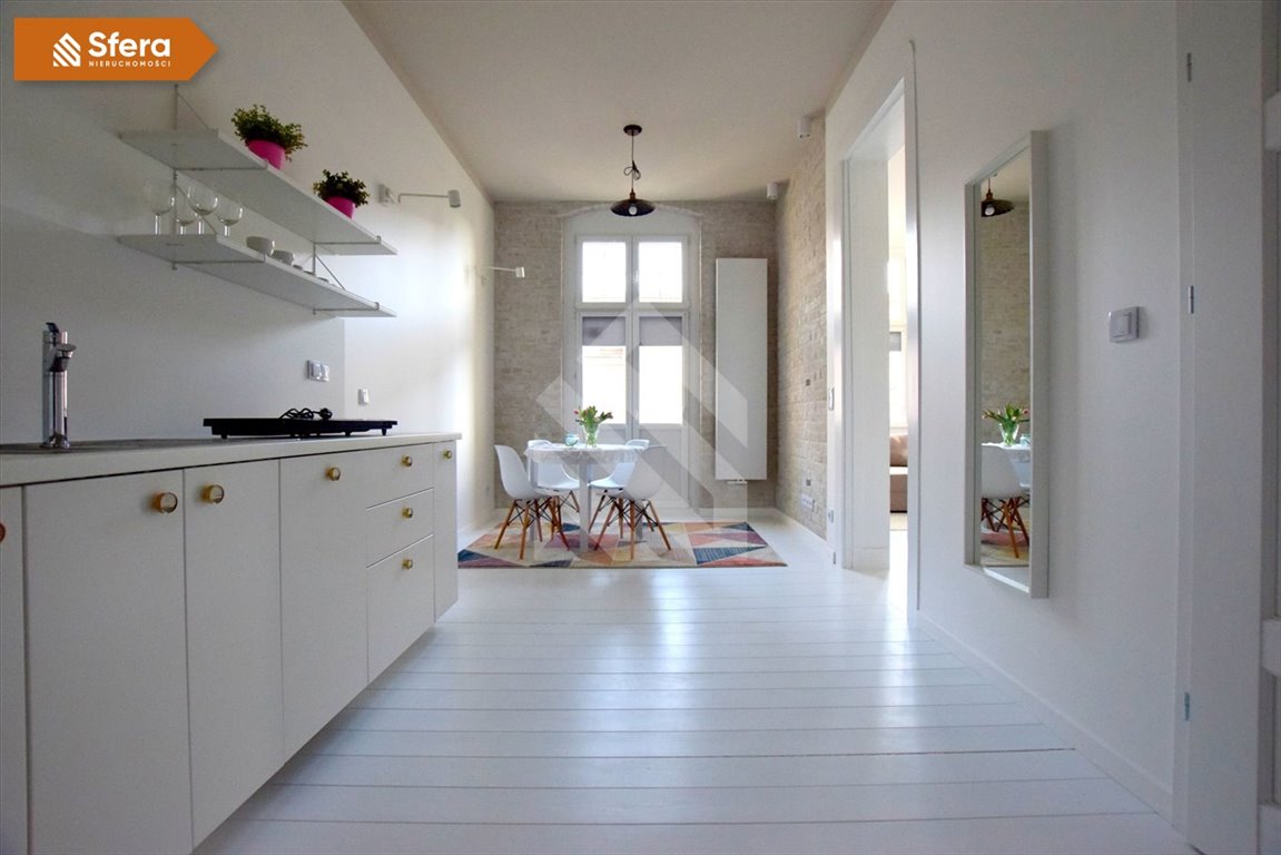 Zapraszam do eleganckiego 2-pokojowego mieszkania 41 m² w centrum Bydgoszczy Bydgoszcz, Centrum  41m2 Foto 1