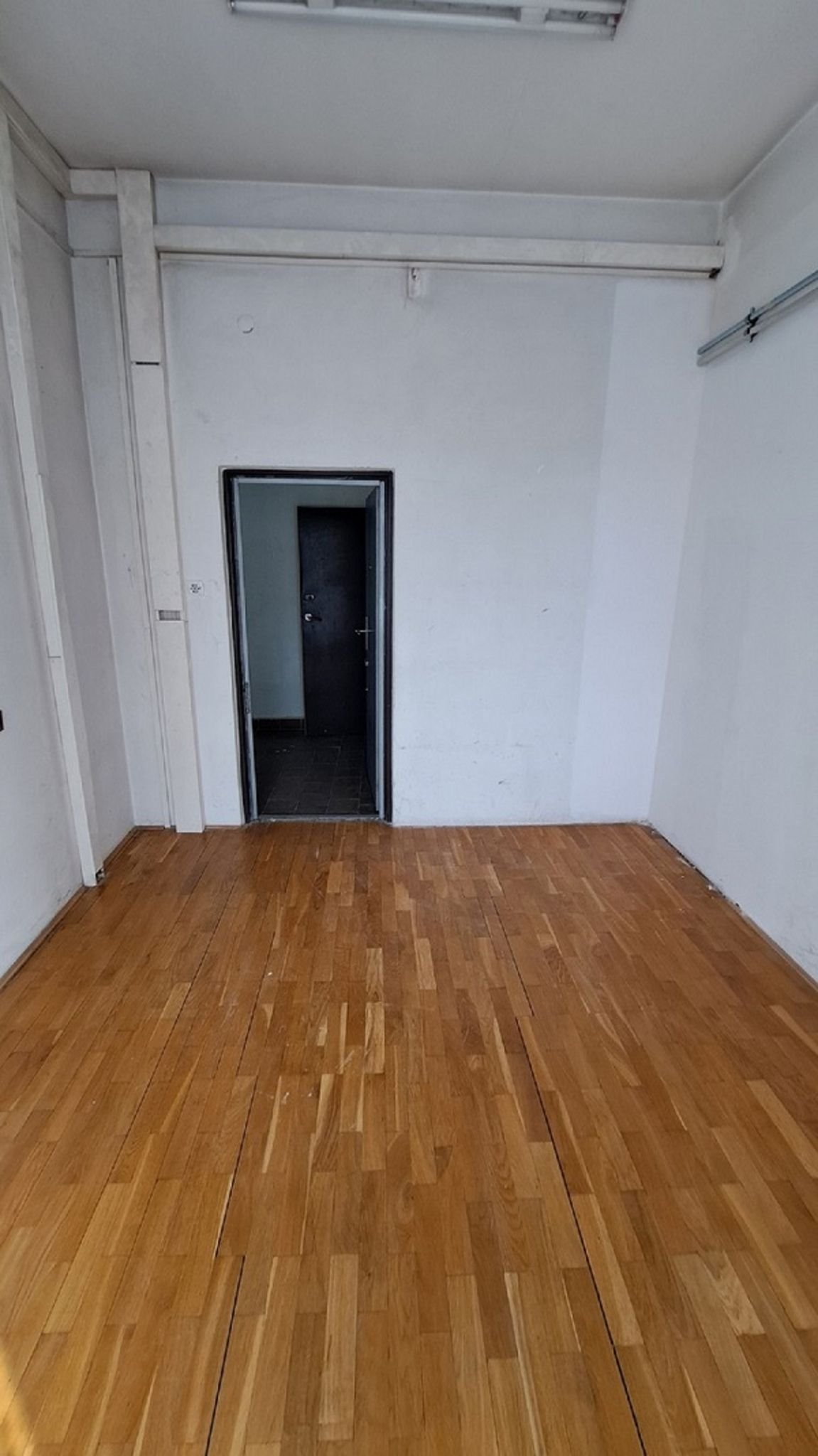 Lokal użytkowy na wynajem Nowy Sącz, Freislera  91m2 Foto 3