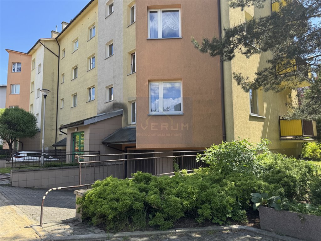 Lokal użytkowy na sprzedaż Częstochowa, Wrzosowiak  16m2 Foto 1