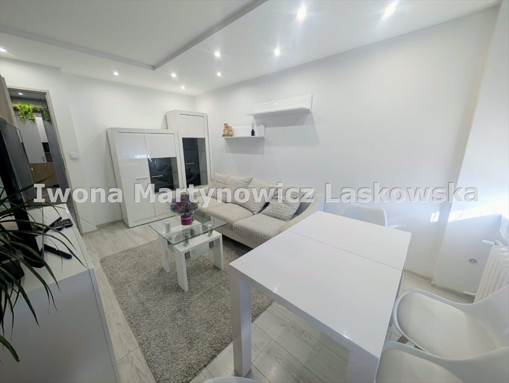 Zapraszam do wynajęcia komfortowego 3-pokojowego mieszkania 51 m² w centrum Lubina Lubin, Centrum  51m2 Foto 1