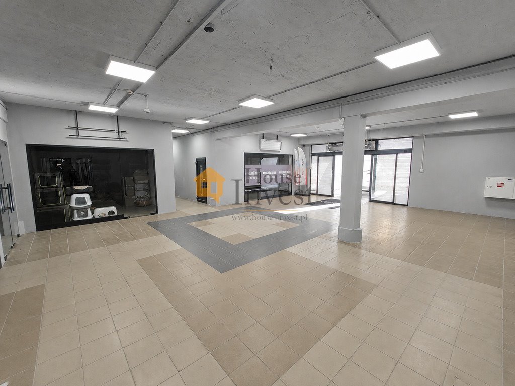 Wynajmę lokal użytkowy 64,17 m² w galerii z dużym ruchem: Legnica