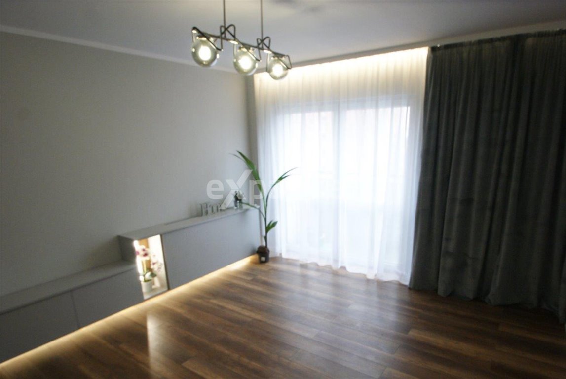 Mieszkanie dwupokojowe na sprzedaż Częstochowa, Śródmieście  38m2 Foto 1