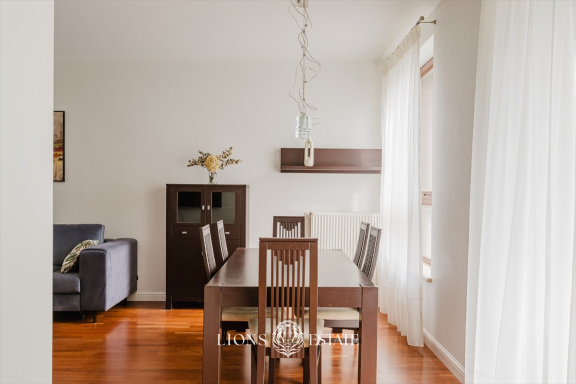 Na wynajem przestronne 3-pokojowe mieszkanie 80,5 m² z dwoma balkonami w Wilanowie Warszawa, Wilanów Błonia Wilanowskie, Sarmacka  81m2 Foto 1