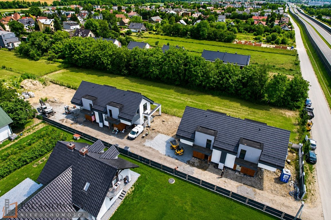Nowoczesny dom bliźniak z tarasem i balkonem w Zielonkach Zielonki  154m2 Foto 1