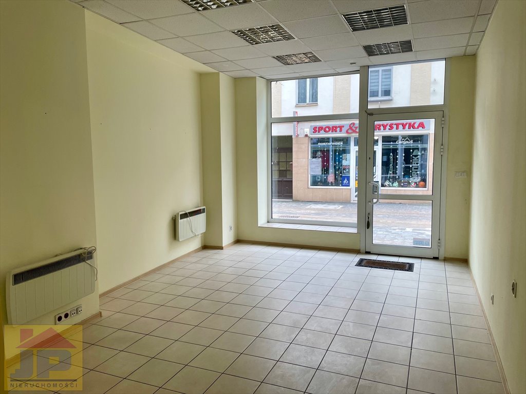 Lokal użytkowy 52 m2 z dużą witryną i możliwością adaptacji Kluczbork  52m2 Foto 1