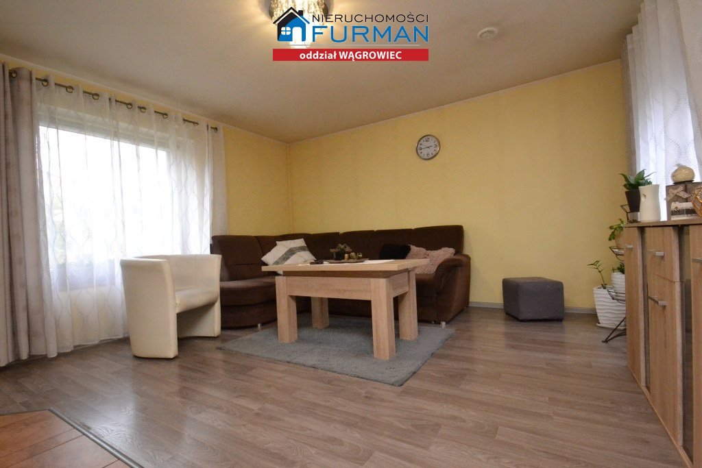 Niewielki dom 3 pok. z garażem i ogrodem w Ochodzy Ochodza  72m2 Foto 1