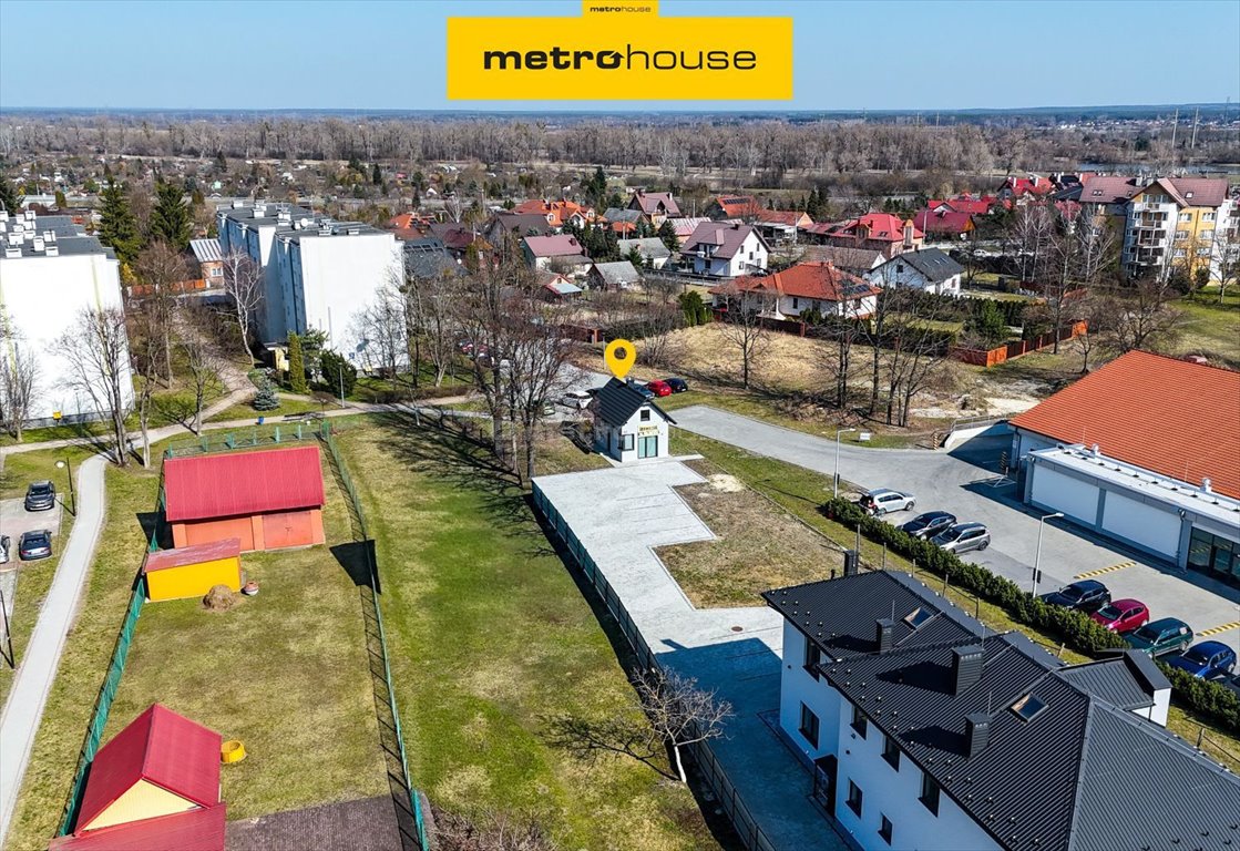 Nowoczesny lokal usługowy 30 m² z parkingiem w Stalowej Woli Stalowa Wola, Poniatowskiego  22m2 Foto 1