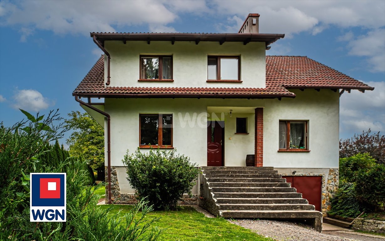 Do sprzedania przestronny dom 269,9 m² z 5 pokojami i garażem Rakowice, centrum  270m2 Foto 1