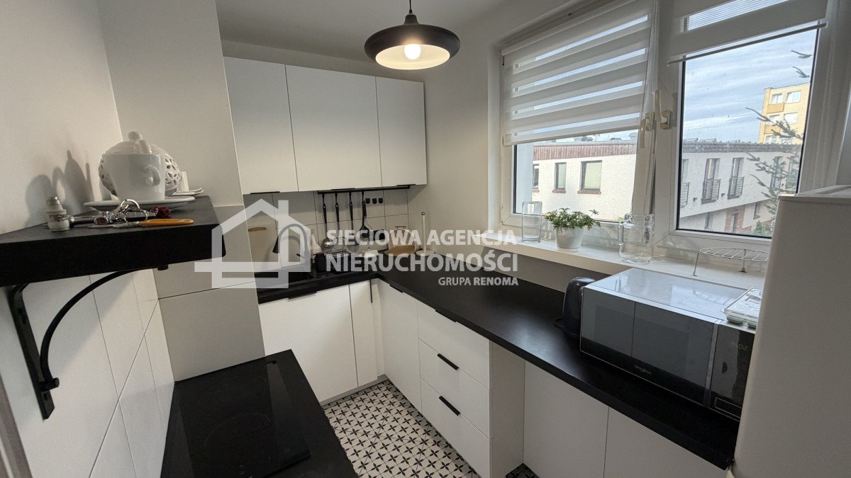 Polecam 2-pokojowe mieszkanie z loggią i widokiem na zieleń Gdynia, Redłowo, Powstania Śląskiego  42m2 Foto 1