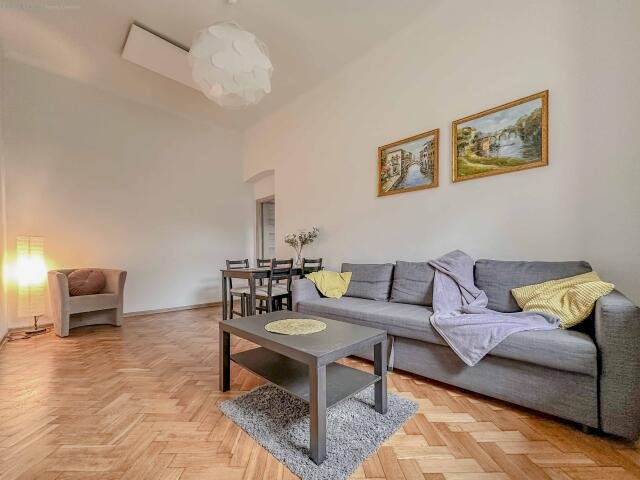 Kawalerka z antresolą, blisko Rynku, widok na zielone podwórko Kraków, Stare Miasto, Szlak  40m2 Foto 1