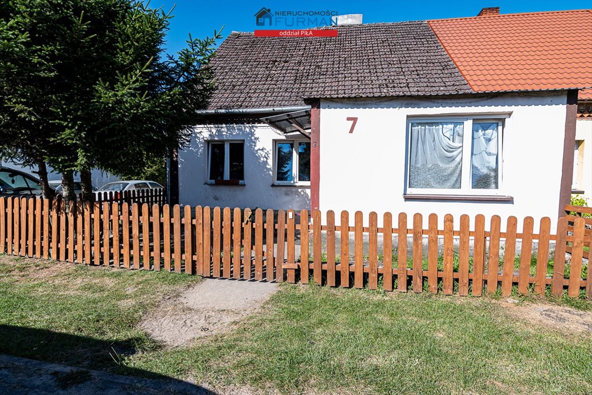 Urokliwy bliźniak w Szwecji nad jeziorami, 119 m² Szwecja  119m2 Foto 1