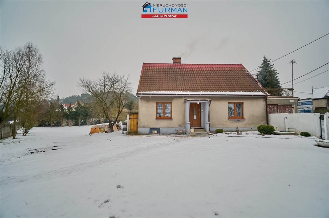 Przytulny dom z tarasem, garażem i dużą działką Święta  75m2 Foto 1