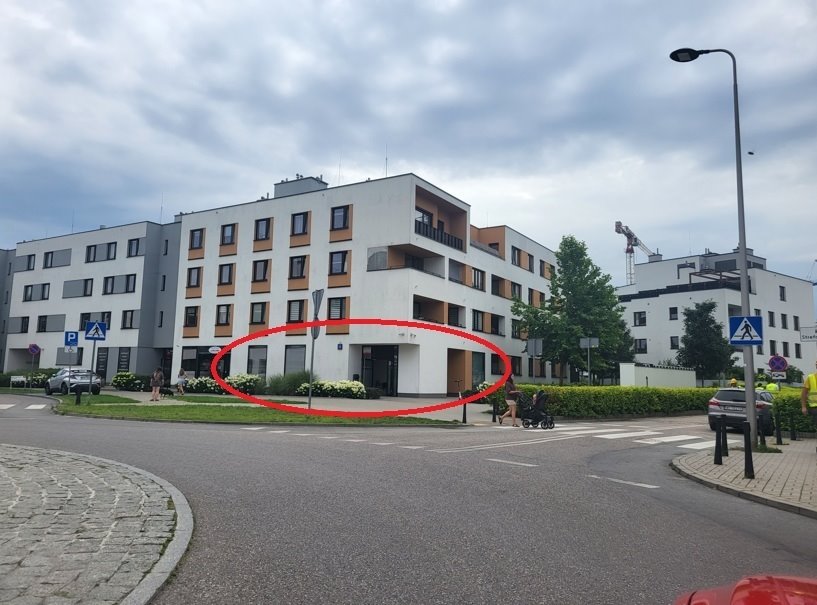 Wynajem lokalu 46 m2 z witrynami i możliwością połączenia Warszawa, Pohulanka  46m2 Foto 1