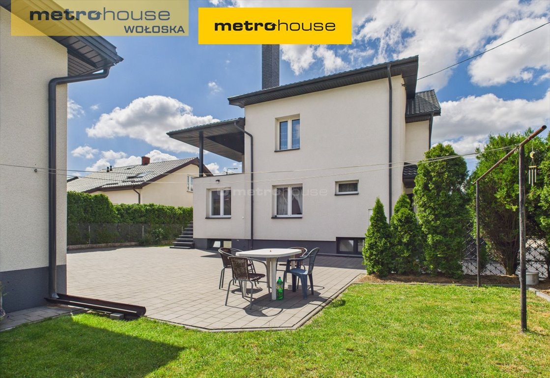 Dom z dwoma niezależnymi mieszkaniami i garażem w Żurominie Żuromin, Różana  211m2 Foto 1