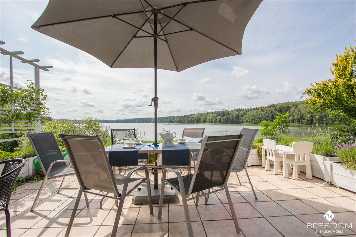 Dom nad jeziorem z prywatnym pomostem i widokiem Tumiany  150m2 Foto 1