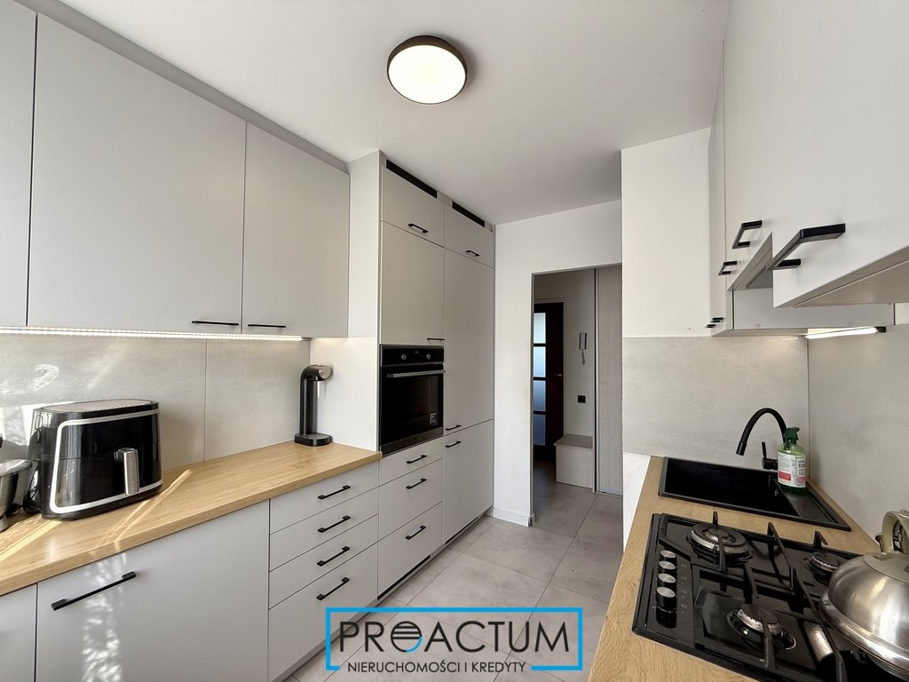 Polecam przestronne 72,6 m² z balkonem i garażem w Toruniu Toruń, Tymona Niesiołowskiego  73m2 Foto 1