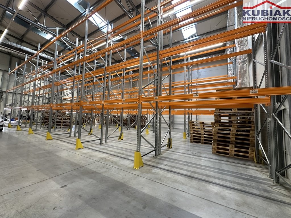 Nowoczesna hala magazynowa A+ z biurami i potencjałem zysku. Chrzanów Duży  2 160m2 Foto 1
