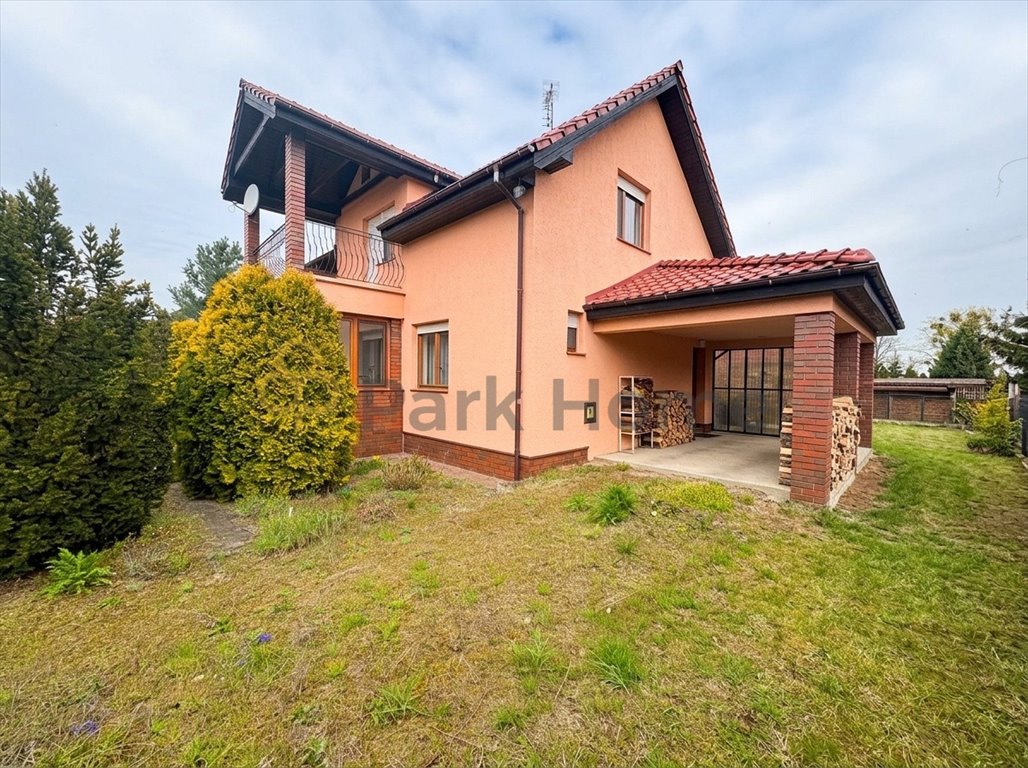 Do sprzedania przestronny dom 131 m² z dużym ogrodem w Jeziory Małe Jeziory Małe  131m2 Foto 1