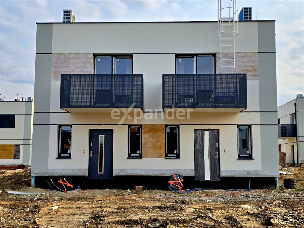 Nowoczesny bliźniak z ogródkiem i 2 balkonami w Krzykach Wrocław, Krzyki, Konduktorska  90m2 Foto 1