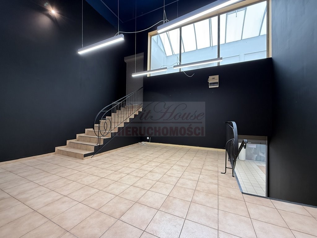 Lokal usługowy 32,8 m² w Galerii Gawra Ursus Warszawa, Ursus  33m2 Foto 1
