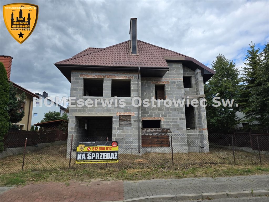 Solidny dom 204 m² z garażem i potencjałem w cichej okolicy Ostrowiec Świętokrzyski, Kolonia Robotnicza  204m2 Foto 1