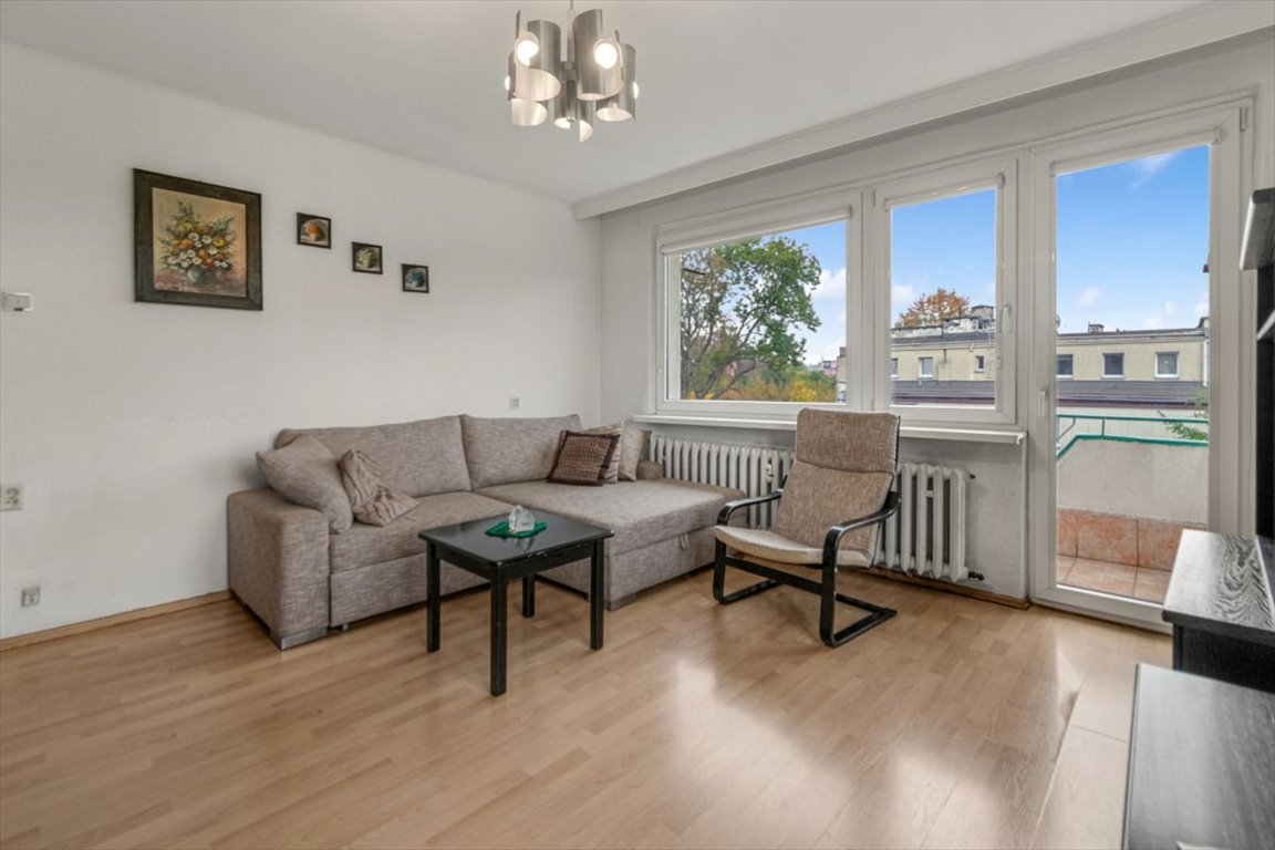 Mieszkanie dwupokojowe na sprzedaż Katowice, Dąb, Akacjowa  51m2 Foto 1