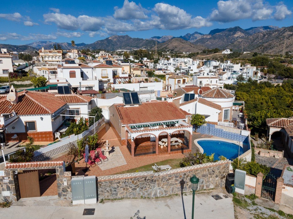 Dom na sprzedaż Hiszpania, Nerja  105m2 Foto 1