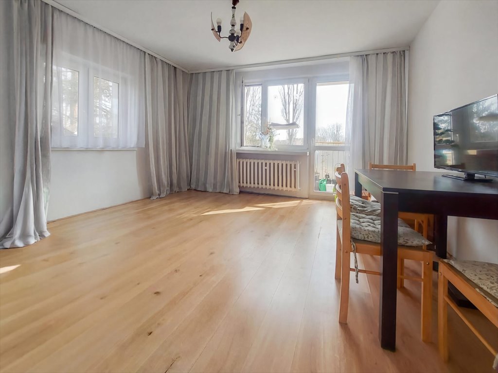 Przestronne 3 pokoje z balkonem, piwnicą i świetną komunikacją Kraków, Nowa Huta, Mistrzejowice, os. Złotego Wieku  48m2 Foto 1