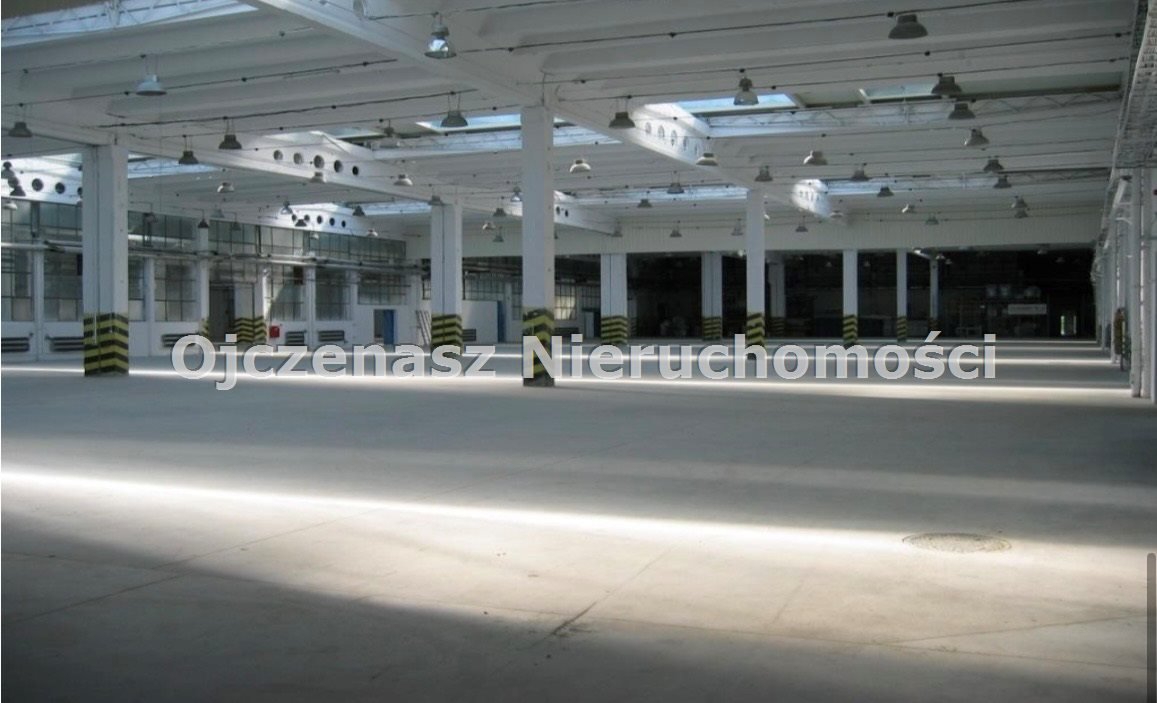 Na wynajem przestronna hala magazynowa 3 344 m² w Bydgoszczy Bydgoszcz, Fordon  3 344m2 Foto 1