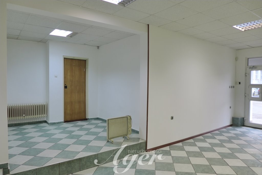 Sprzedam lokal usługowy 119 m² z witryną i aranżacją w centrum Zielona Góra, Jedności  119m2 Foto 1