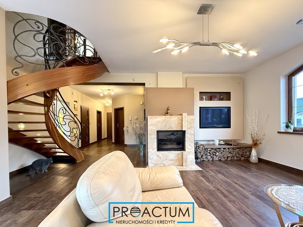 Do sprzedania przestronny dom 183 m² z garażem i ogrodem Ciechocinek  183m2 Foto 1