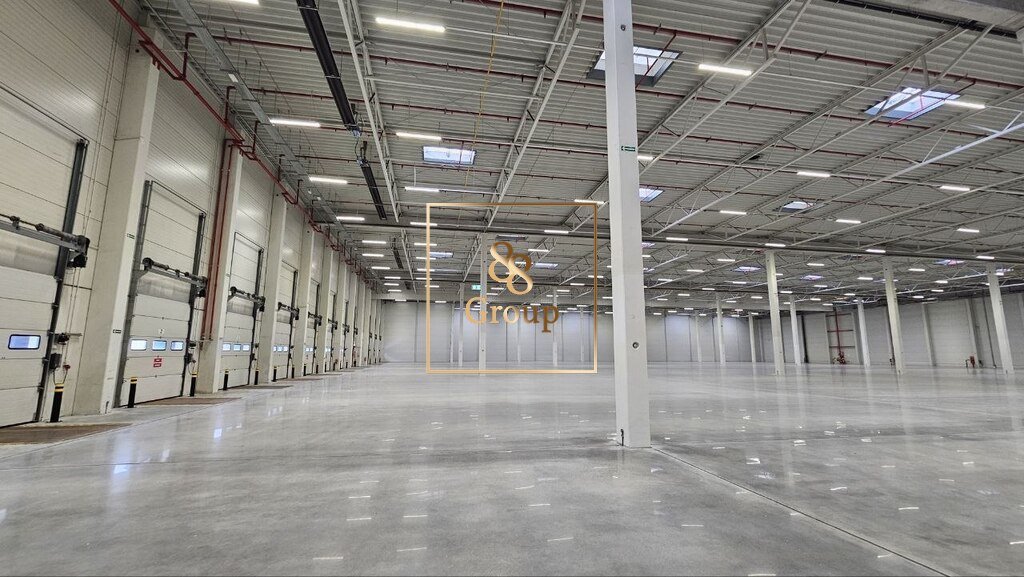 Na wynajem magazyn 8 446 m² z biurem i dokami w Mazańcowicach Mazańcowice  8 446m2 Foto 1