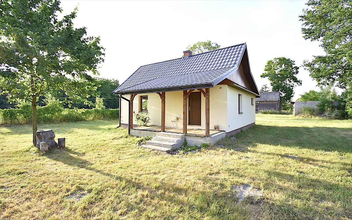 Urokliwy dom z dużą działką, odnowiony, gotowy do zamieszkania Kurów  60m2 Foto 1