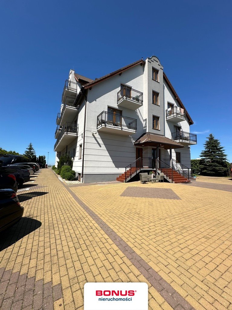 Pensjonat z widokiem na morze, 32 pokoje, basen i restauracja Trzęsacz  1 521m2 Foto 1