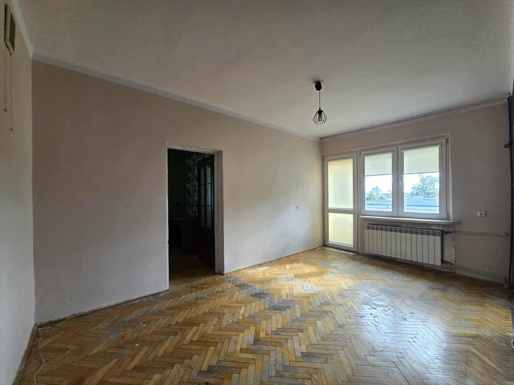 3-pokojowe mieszkanie z balkonem, do remontu, centrum Zduńskiej Woli Zduńska Wola  43m2 Foto 1