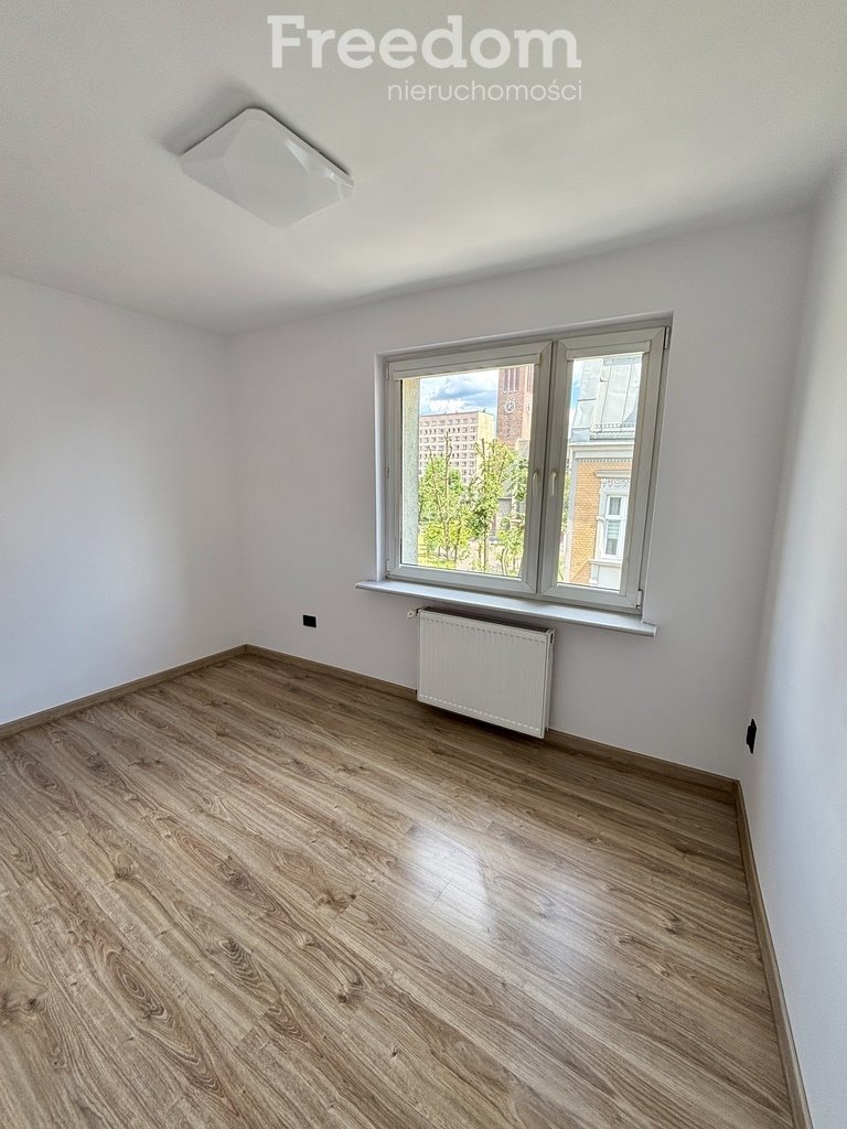 Mieszkanie dwupokojowe na sprzedaż Chorzów, Batory, Stanisława Wyspiańskiego  42m2 Foto 2