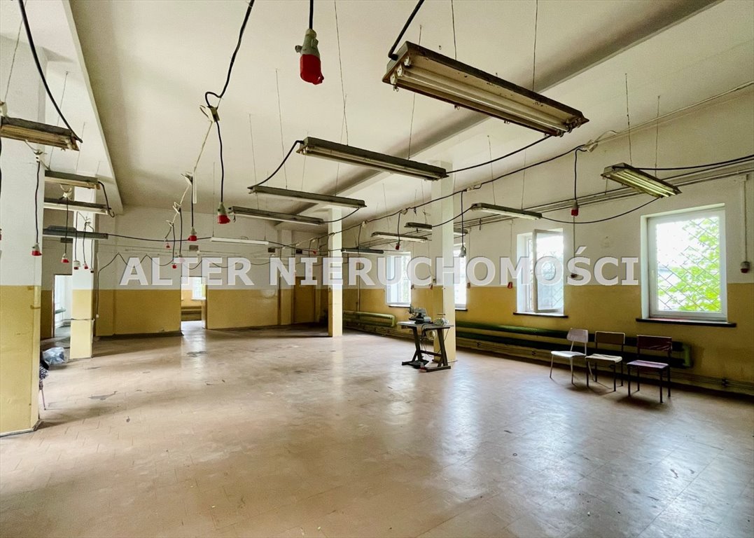 Magazyn 297 m2 z biurem, własną kotłownią, ogrodzony Gródek  297m2 Foto 1