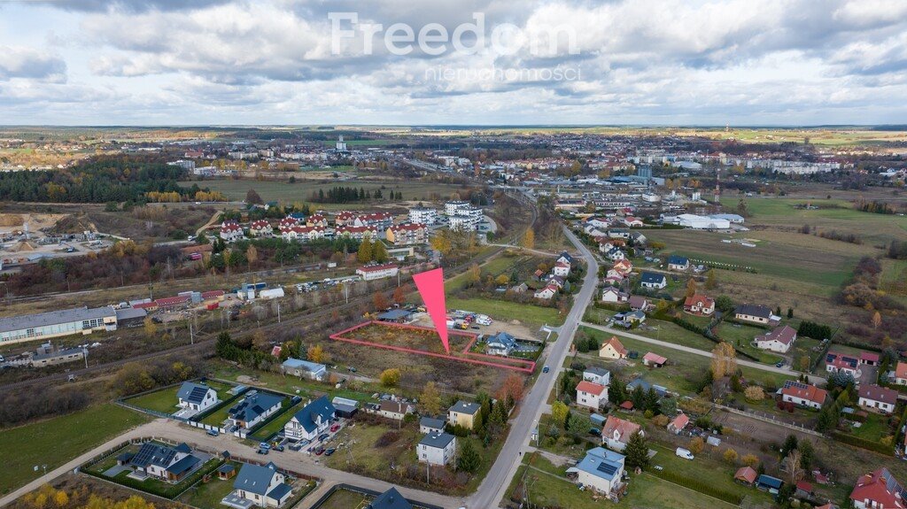 Sprzedam działkę 2867 m² pod dom i usługi w Piątkach Piątki  2 867m2 Foto 1