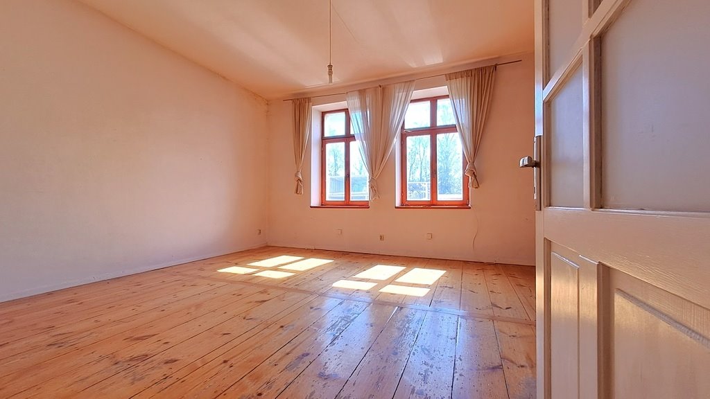 Mieszkanie dwupokojowe na sprzedaż Oleśnica  64m2 Foto 1