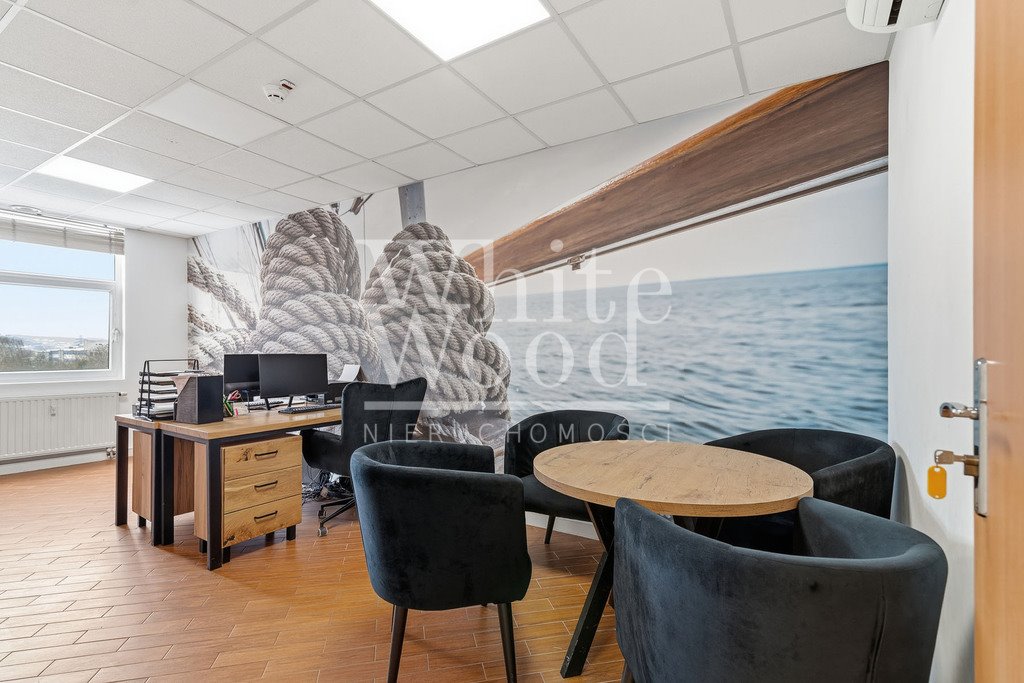 Gdynia Śródmieście: 120 m2 biura z klimą i ochroną polecam Gdynia, Śródmieście, pl. Kaszubski  121m2 Foto 1